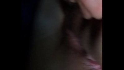 په موټر کې د یوې ملګرې سره