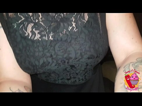 ❤️ Slutty ګامه خور هغه ته یو blowjob او هسپانوي ورکوي ❤️  ❌